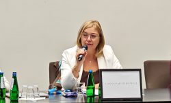 Referat prof. Hanny Paluszkiewicz podczas sesji plenarnej X Zjazdu Katedr i Zakładów Postępowania Karnego